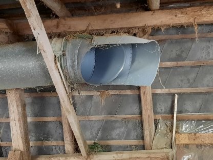 Bild 6:Auer Heuverteiler abgebaut