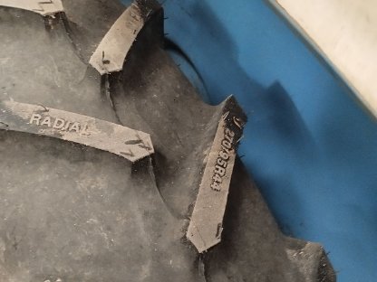 Bild 3:Feldspritze gezogen