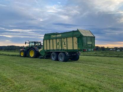 Bild 3:Lohnsilieren, Ladewagen Transport, Silierladewagen,Krone 6XL