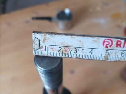 Bild 3:Doppelwirkender Hydraulikzylinder, Lenkung (Pinzgauer)