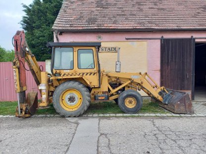 Bild 2:Baggerlader MF 50 H