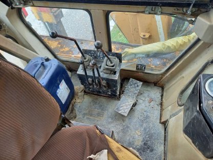 Bild 5:Baggerlader MF 50 H