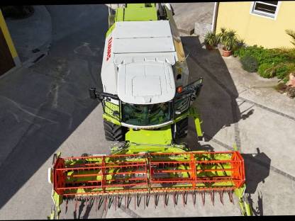 Bild 4:Lohndrusch Claas Tucano 430