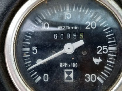 Bild 6:Baggerlader MF 50 H