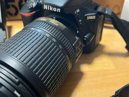 Nikon D5600 + AF-S DX 18-140
