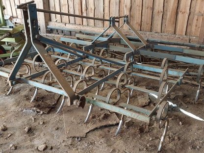Bild 2:Kultivator Lemken