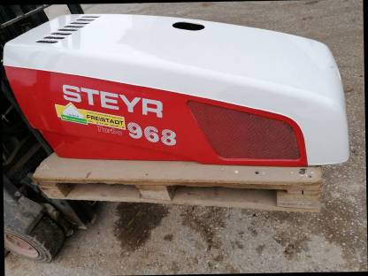 Motorhaube für Steyr 968