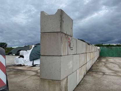 Bild 3:Betonblock, Betonsteine