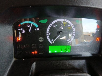 Bild 5:John Deere 5058e mit Hauer Frontlader