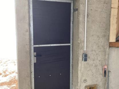 Bild 3:2 Stk. Stalltüren, Standort Osttirol