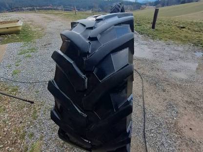 Bild 2:Traktorreifen Trelleborg TM 800