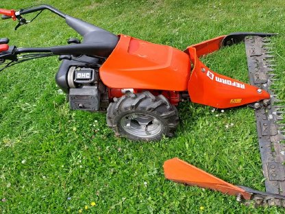 Bild 2:Motormäher Reform 626 D