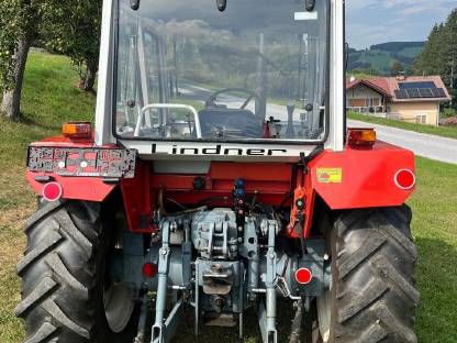 Bild 3:Lindner 1650 mit Frontlader