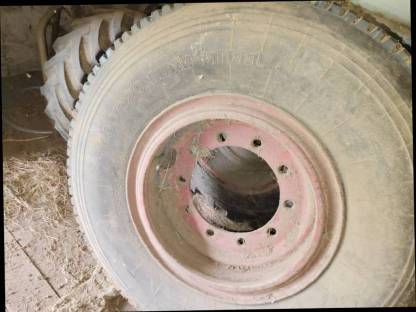 Bild 2:Reifen für Senn Anhänger