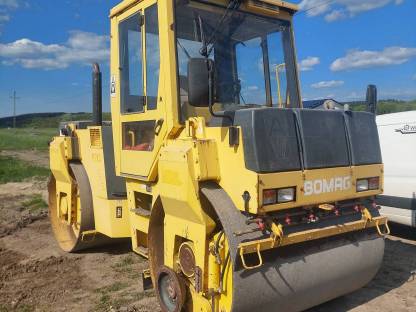 Bild 2:Bomag BW151 AD-2 Walze