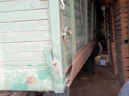 Bild 6:Zweiachsdreiseitenkipper