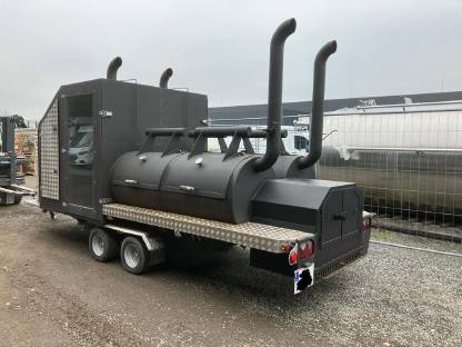 Bild 6:Smoker Grill mit Straßenzulassung