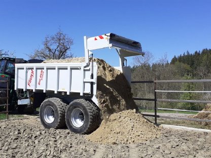 Bild 6:Verleih Muldenkipper, Abschiebewagen