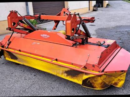 Bild 2:Frontmähwerk Fella 310 FZ