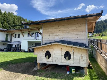 Bild 3:Kleiner Stall massiv gebaut