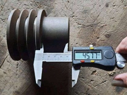 Bild 5:3-rillige Keilriemenscheibe 9,5 cm Ø Bohrung 42 mm Ø bis 13 mm