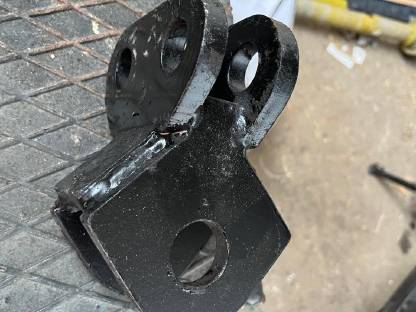 Bild 6:Hydrac Fronthydraulik und Frontzapfwelle