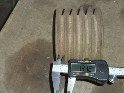 Bild 3:5-rillige Keilriemenscheibe 12,5 cm Ø Bohrung 28 mm Ø