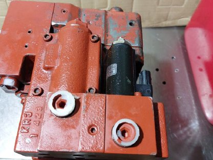 Bild 3:Takeuchi TB 290 und 290/2 Hydraulikpumpe