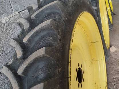 Bild 2:Pflegereifen für John Deere 5080R 5090R 5100R 5125R