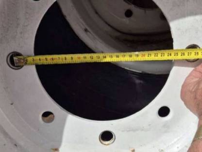 Bild 4:BKT Kompletträder 12.5-18