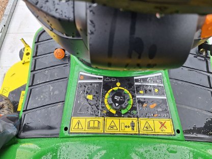 Bild 8:John Deere Rasentraktor X590 zu verkaufen (MwSt. ausweisbar)
