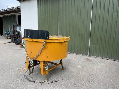 Mammut Betonmischer