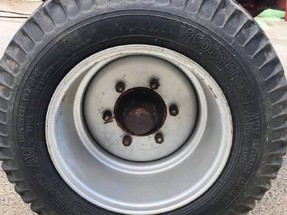 Bild 6:Morawetz Miststreuer