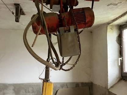 Bild 2:Kran Laufkatze Hebezeug