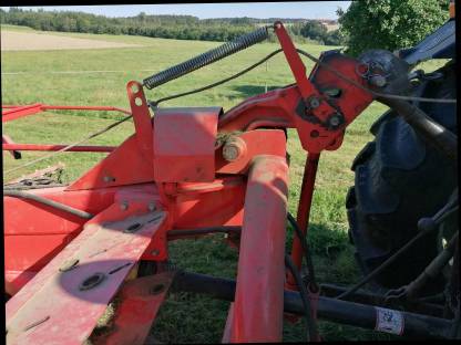 Bild 6:Kreiselschwader Seitenschwader Kuhn GA 4521 GM