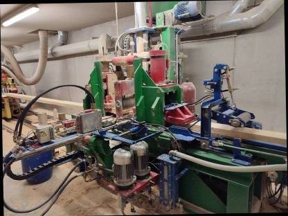 Vollfunktionsfähige Keilzinkanlage