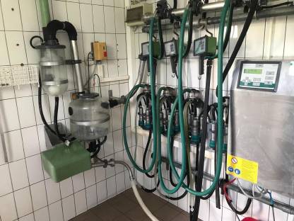 Rohrmelkanlage Westfalia/Envistar, Milchtank 650 l inkl. Kühlung