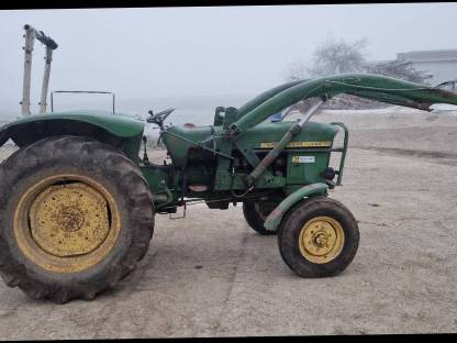Traktor John Deere 710S Frontlader