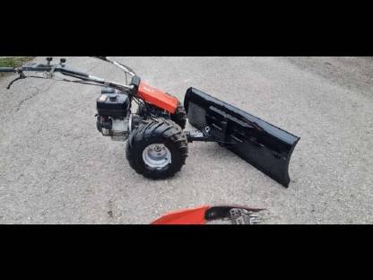 Bild 3:Schneeschild für Reform Motormäher