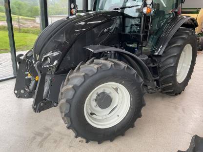 Valtra A 105