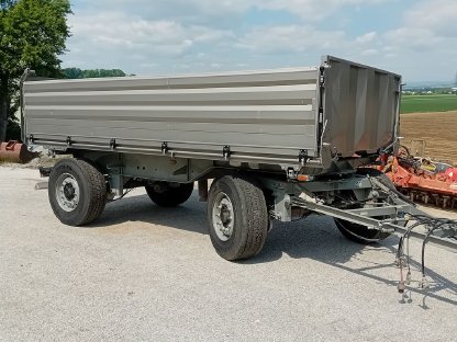 Schwarzmüller 3-Seiten-Kipper