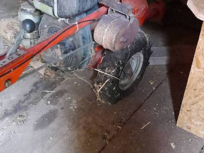 Bild 4:Motormäher Bucher M200