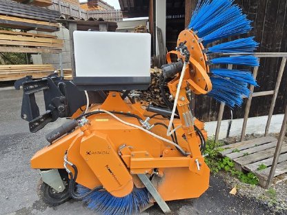 Bild 2:Padagas Profi H 2101 Kehrmaschine