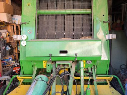 John Deere 580 Ballenpresse