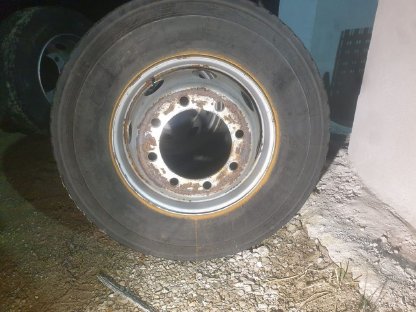 4 mal 285/70 R19,5 Kompletträder Lkw Reifen