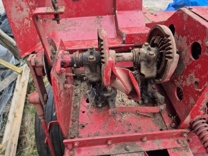 Bild 3:Heupresse IHC 422 zu verkaufen