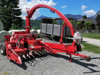 Bild 2:Maishäcksler Pöttinger