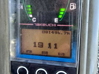 Bild 6:Takeuchi TB216