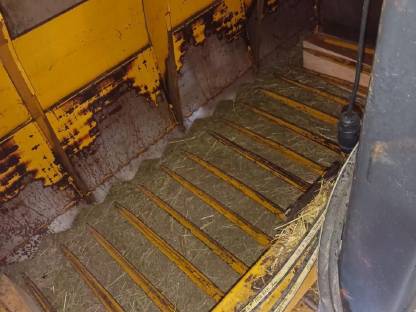 Bild 3:Siloblockschneider Mammut BO 195