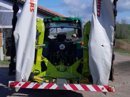 Bild 3:Claas Disco 8400 Schmetterling, Heckmähwerk